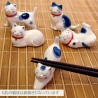 Porte-baguette MANEKi NEKO tacheté bleu en porcelaine (L5 à 6cm)