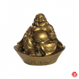 Bouddha de la prospérité Hotei 布袋 sur lingot en résine doré (h7.5cm)