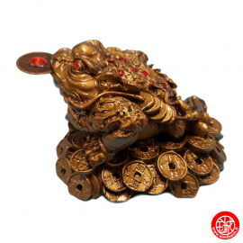 Chan'chu (蟾蜍 crapaud de la richesse) sur pièces en résine doré (h7cm)