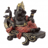Ganesh assis sur un paon en résine noir, rouge et or (L18cm)