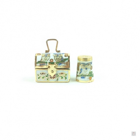 Dé à coudre+coffre en cloisonné blanc